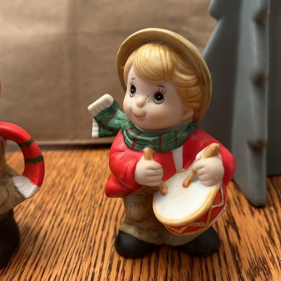 Vintage Homco Porcelain Christmas Figurines - Picture 4 of 12